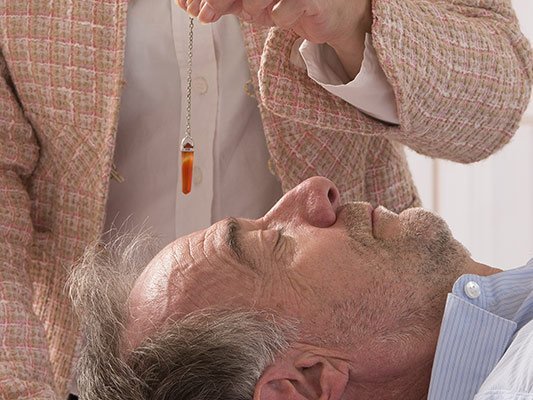 Carstens-Stiftung: Hypnose gegen Schmerzen und Angst bei Palliativpatienten Carstens-Stiftung: Hypnose gegen Schmerzen und Angst bei Palliativpatienten