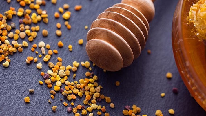 Carstens-Stiftung: Propolis gegen Lippenbläschen Carstens-Stiftung: Propolis gegen Lippenbläschen