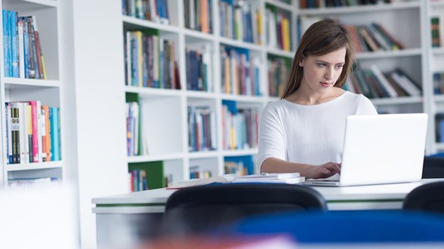 Arbeiten und recherchieren in Europas größter Fachbibliothek für Komplementärmedizin: Carstens-Stiftung : Natur und Medizin.