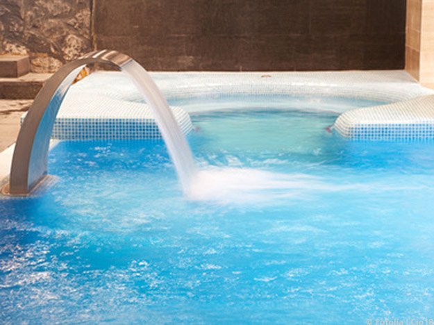 Carstens-Stiftung: Bei Stress ab ins Thermalbad Carstens-Stiftung: Bei Stress ab ins Thermalbad