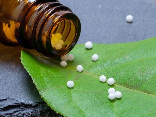 Carstens-Stiftung: Homöopathische Arzneimittelprüfungen