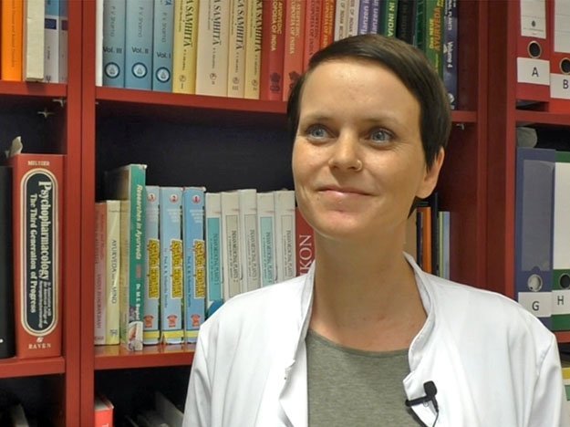 Carstens-Stiftung: Dr. Nadine Webering über Ayurveda und die Relevanz Integrativer Medizin Carstens-Stiftung: Dr. Nadine Webering über Ayurveda und die Relevanz Integrativer Medizin