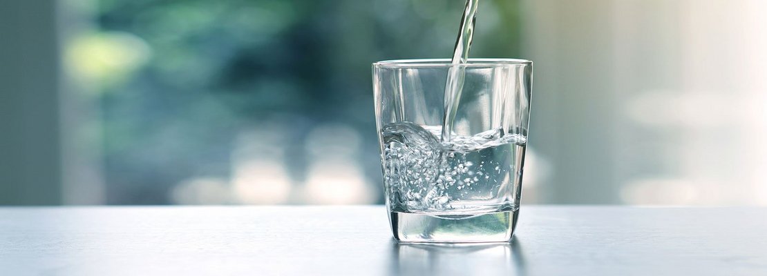 Flüssigkeitszufuhr beeinflusst Gesundheit
