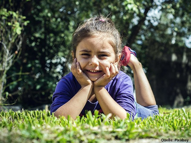 Carstens-Stiftung: Die Sonne lässt auch die Zähne strahlen.