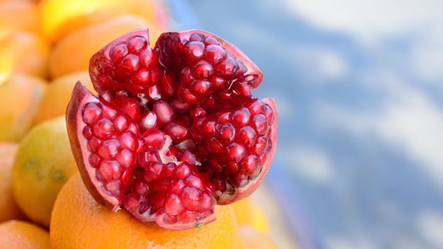 Carstens-Stiftung: Granatapfelextrakte haben das Potenzial den Anstieg des Prostata spezifischen Antigens PSA zu verlangsamen. Carstens-Stiftung: Granatapfelextrakte haben das Potenzial den Anstieg des Prostata spezifischen Antigens PSA zu verlangsamen.