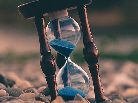 Alles zu seiner Zeit: Die chinesische Organuhr erklärt die Arbeits- und Ruhezeiten unserer Organe. Alles zu seiner Zeit: Die chinesische Organuhr erklärt die Arbeits- und Ruhezeiten unserer Organe.