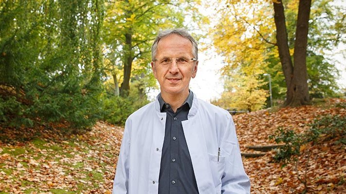 Professor Andreas Michalsen (Fotografin: Anja Lehmann)