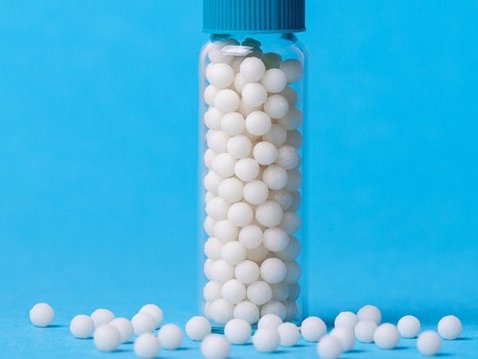 Lohnt sich Homöopathie für Krankenkassen und Versicherte?