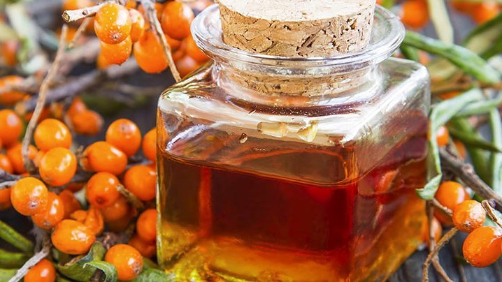 Carstens-Stiftung: Multitalent Sanddorn: Ein Lichtblick für Patienten mit Schuppenflechte? Sanddornöl als multifunktionale effektive Behandlungsoption für Psoriasis und Psoriasis bedingte Läsionen