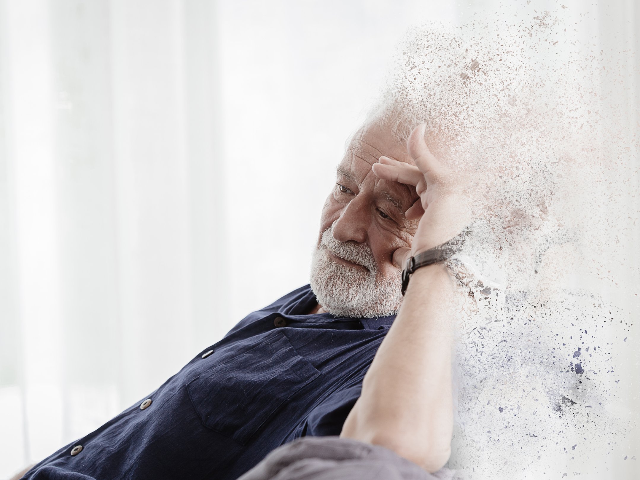 älterer Herr mit Demenz