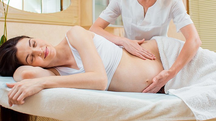 Carstens-Stiftung: Dammverletzungen mit Massage vorbeugen Carstens-Stiftung: Dammverletzungen mit Massage vorbeugen