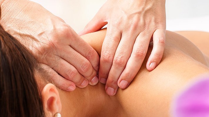 Carstens-Stiftung: Tuina-Massage lockert den chronisch verspannten Nacken Carstens-Stiftung: Tuina-Massage lockert den chronisch verspannten Nacken