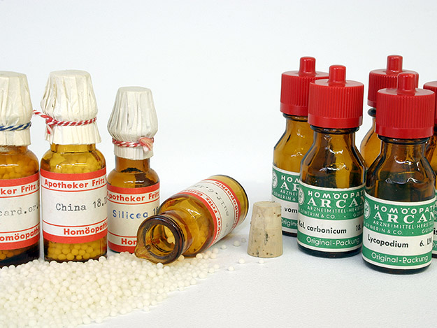 Carstens-Stiftung: Sicherheit von homöopathischen Mitteln Carstens-Stiftung: Sicherheit von homöopathischen Mitteln