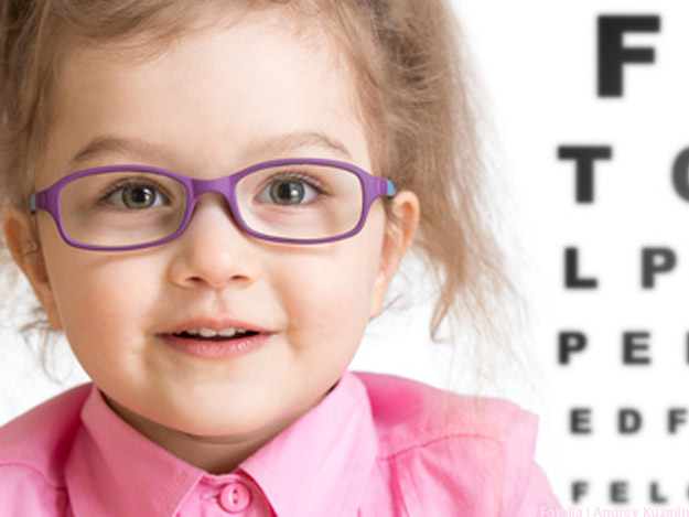 Carstens-Stiftung: Ohrakupunktur lindert Kurzsichtigkeit bei Kindern.