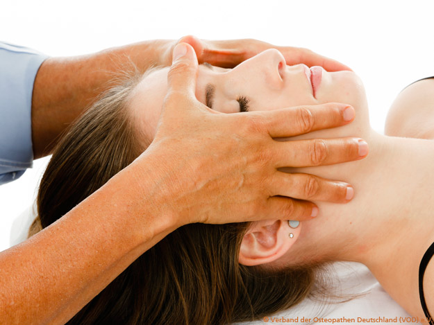 Osteopathie bei Migräne: Mehr Fragen als Antworten