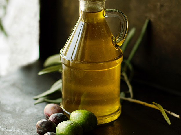 Weniger Schlaganfälle bei älteren Menschen durch Olivenöl. Carstens-Stiftung: Weniger Schlaganfälle bei älteren Menschen durch Olivenöl.